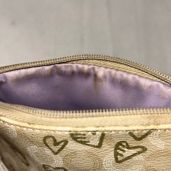 (4 for $80) Coach Waverly Heart Wristlet 🤍💛 - Picture 8 of 10